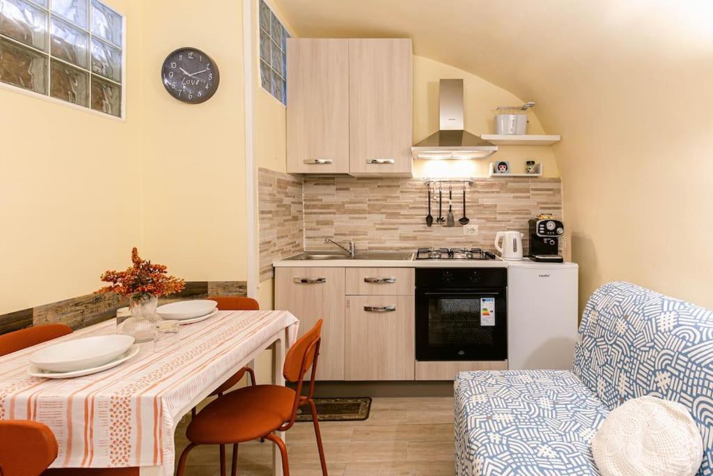 La Chicca Appartamento Intero Nei Quartieri Spagnoli Naples Exterior photo