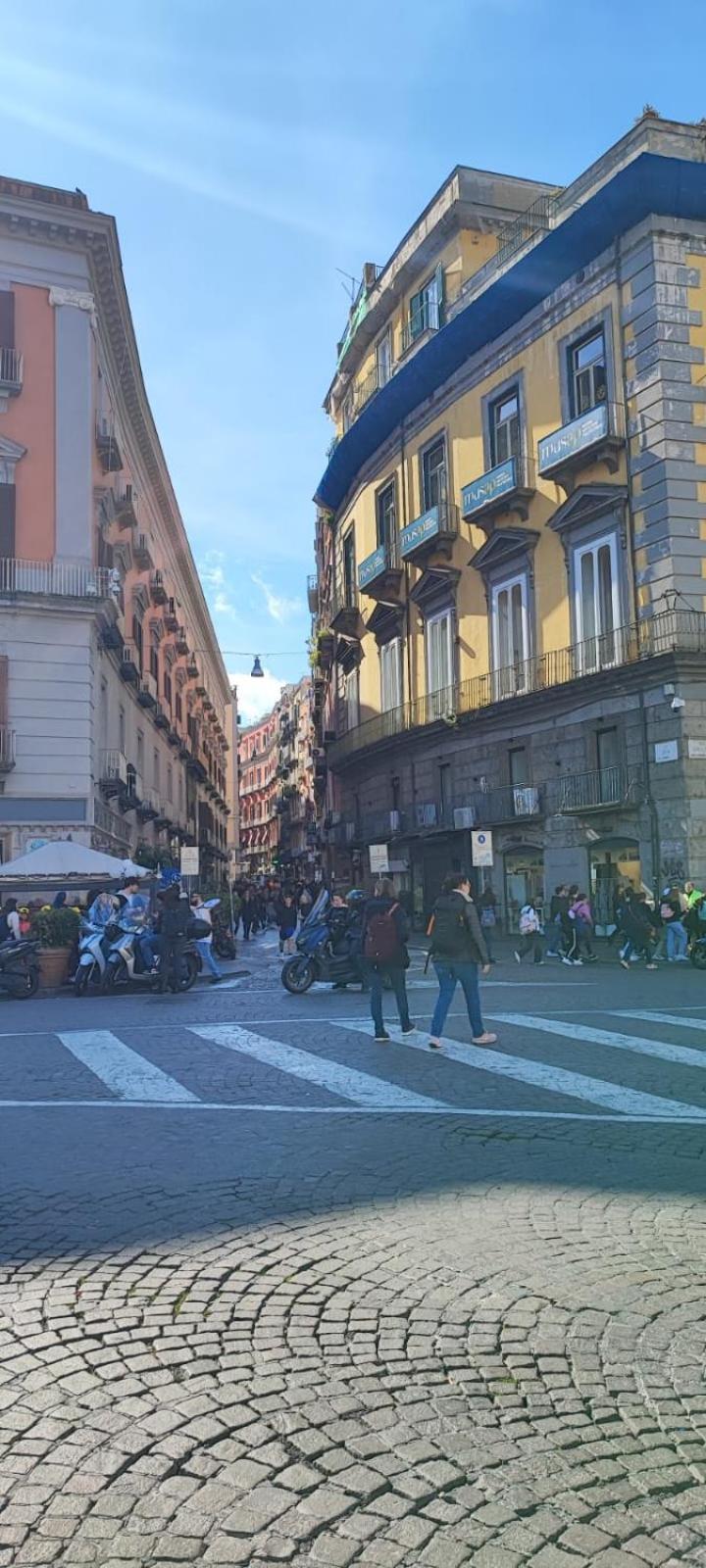 La Chicca Appartamento Intero Nei Quartieri Spagnoli Naples Exterior photo
